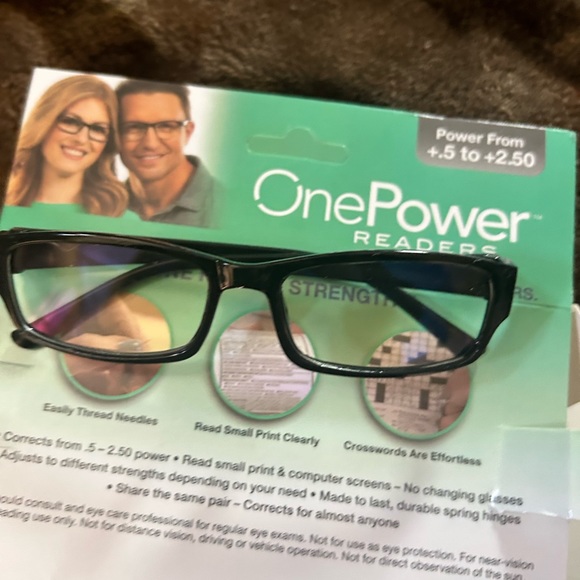 One power reading glasses - Picture 3 of 7
